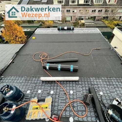 Plat dak Wezep opnieuw leggen